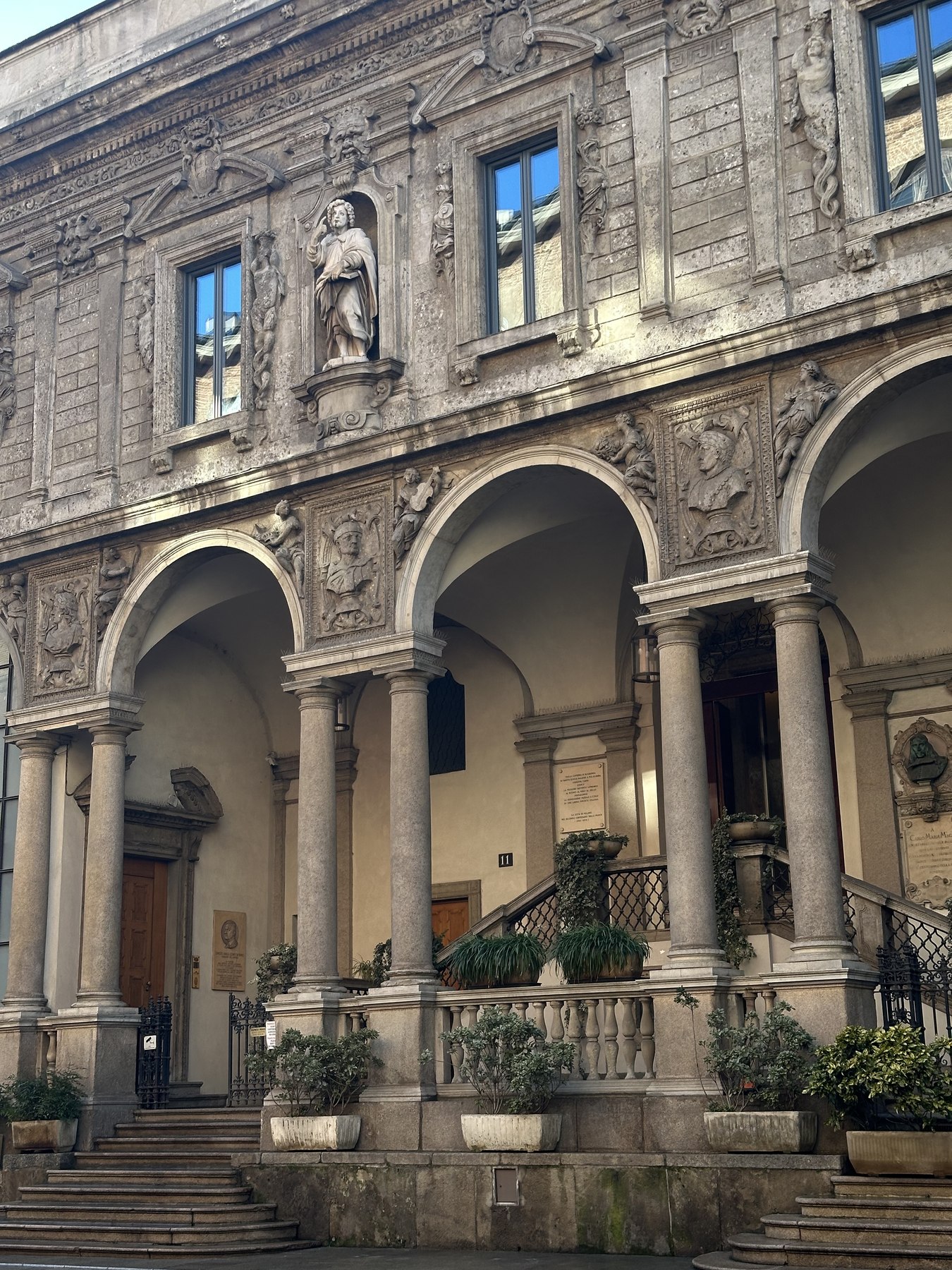 Facciata del cortile esterno di Palazzo Brera