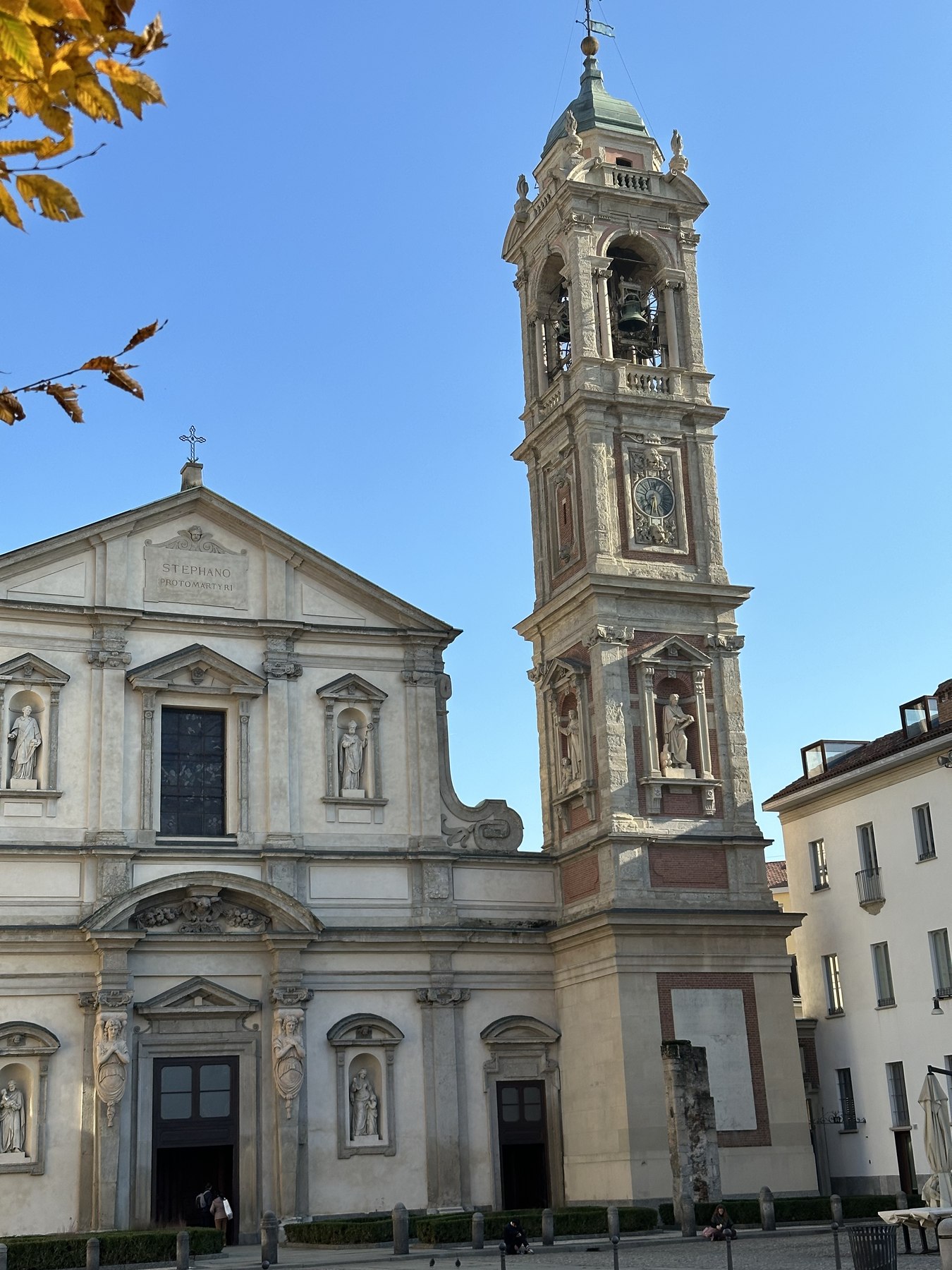 Esterno di San Bernardino alle Ossa a Milano